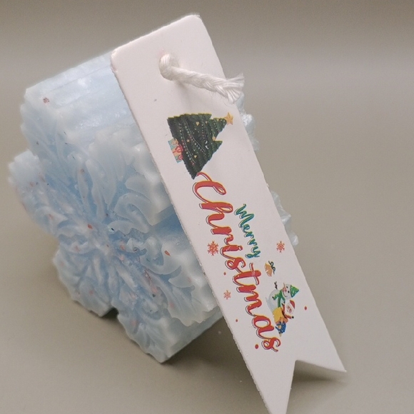 Snowflake Blue Candle - Picture 3 of 7